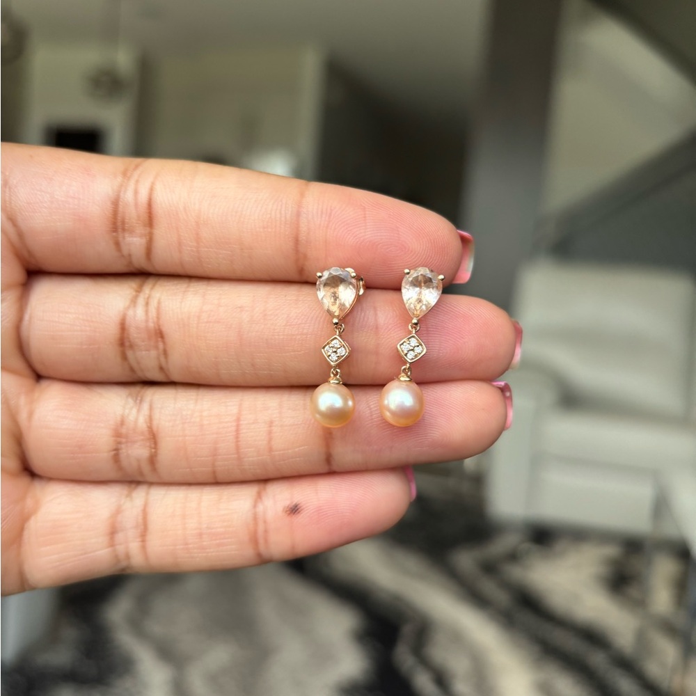 Gold and Pearl Teardrop Earrings